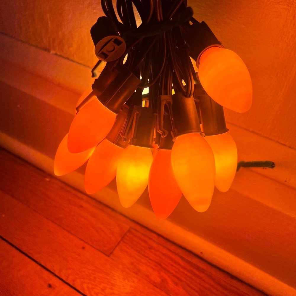 Vintage C7 Christmas Lights Orange Amber White Ceramic Halloween 15 Count Works!